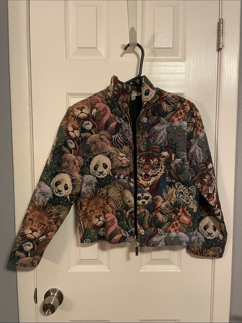 Vintage 90’s Mesmerize Multicolor Animal Tapestry Zip Puffer Jacket
